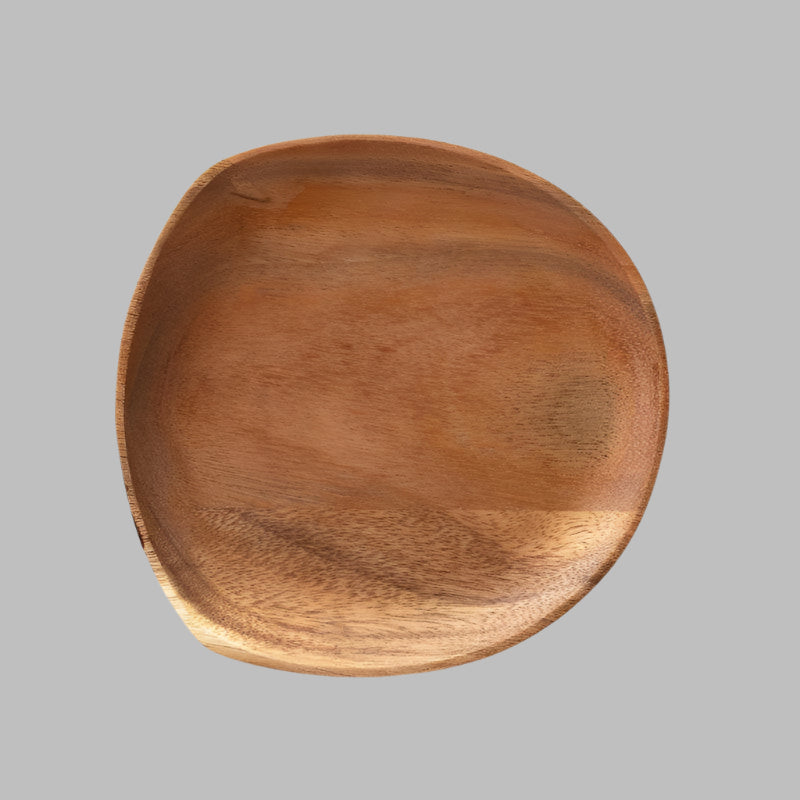 Irregular acacia wood tray with unique grain and warm tones, measuring 20x20 cm.