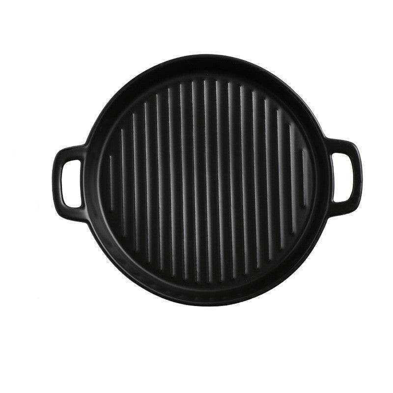 23,5cm black ceramic bakeware, with handles. Suitable for oven, microwave, and dishwasher.
