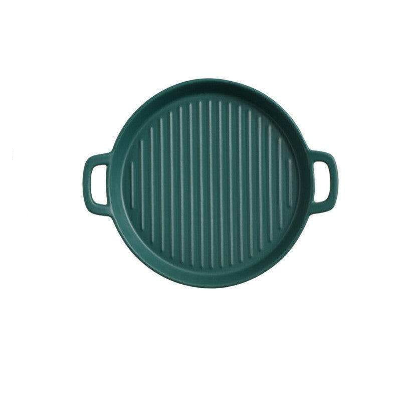 20,3cm dark green ceramic bakeware, with handles. Suitable for oven, microwave, and dishwasher.