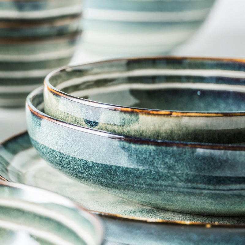 Porcelain Bowls Silver with elegant hand-painted details.